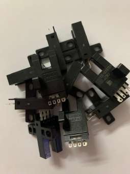 Cảm biến quang Omron EE-SX672A