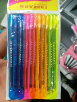 Que nặn mụn đầu đen vỉ 12 cái, vỉ nặn mụn trứng cá